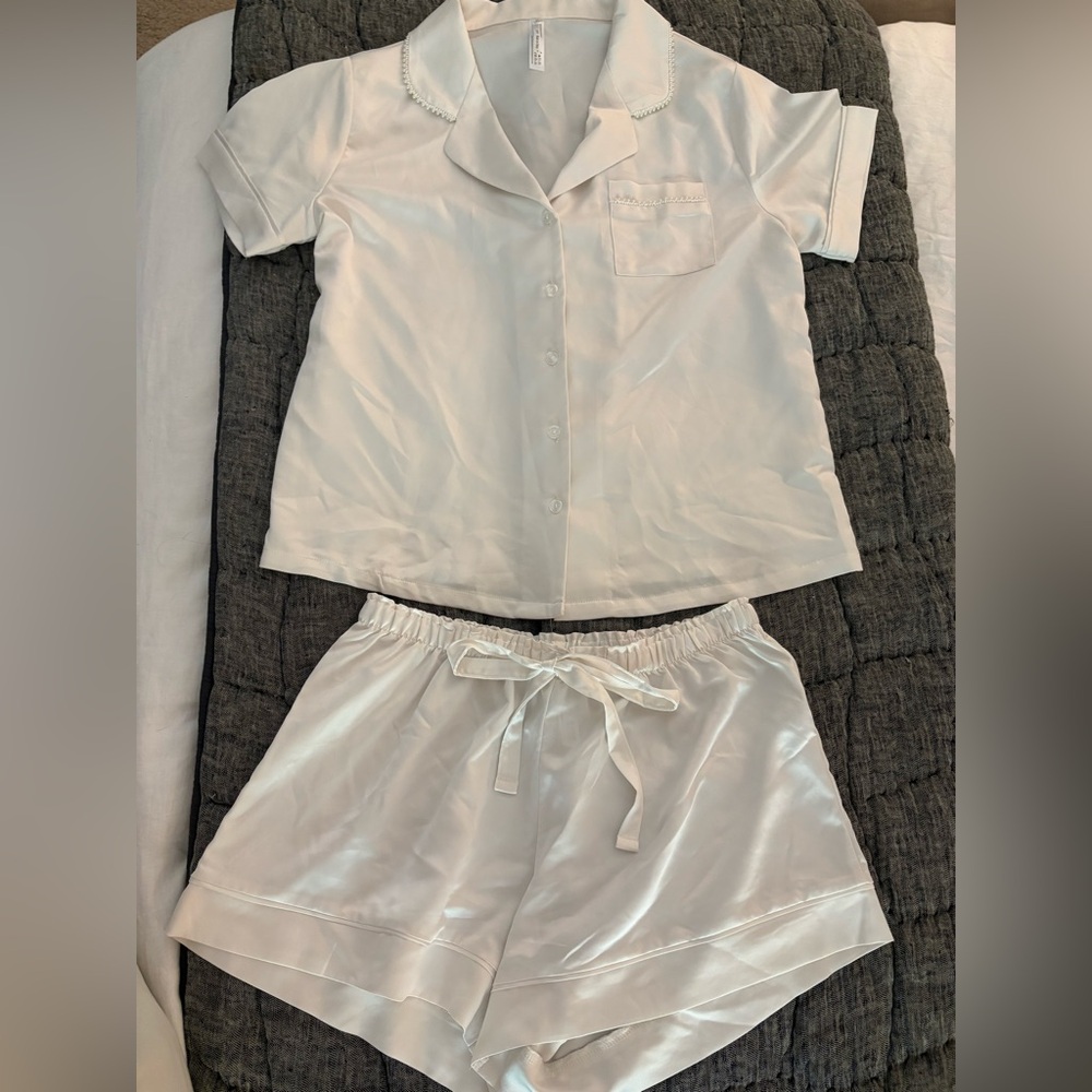 Flora Nikrooz Cream Satin Short Pajama Set